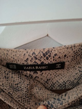 Minifalda pantalón estampado serpiente