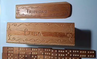 DOMINÓ DE MADERA