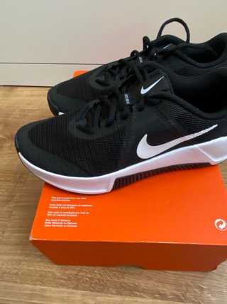 Zapatillas Nike Hombre Negras y Blancas