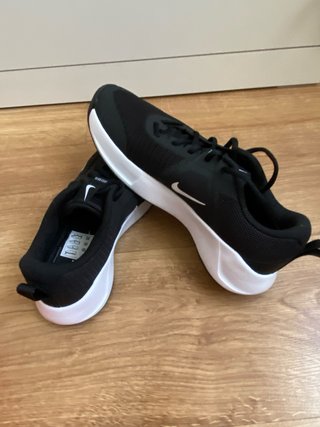 Zapatillas Nike Hombre Negras y Blancas