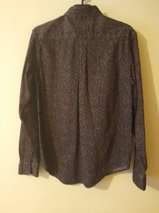 Camisa de hombre con estampado animal