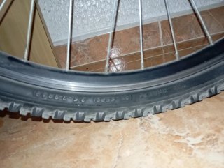 Bicicleta de Montaña Amarilla y Negra