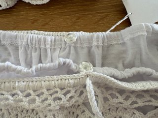 Conjunto Anna Kosturova falda y top crochet