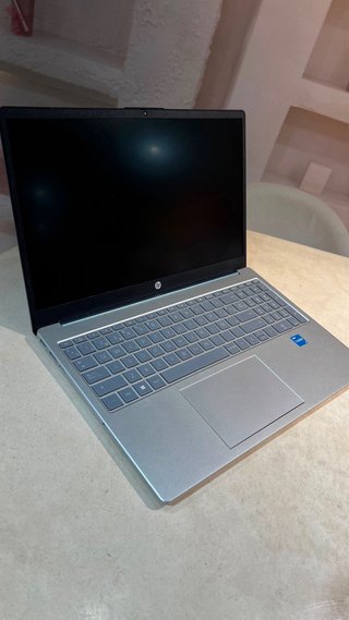 HP Laptop 15-fd0xxx Intel i3 8GB RAM