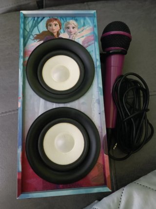 Altavoz Bluetooth Portátil Frozen II con Micrófono