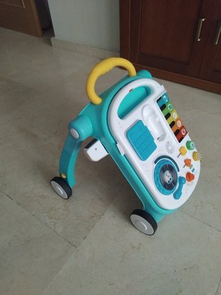 Mesa de actividades Baby Einstein