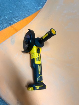 Amoladora DeWalt DCG405