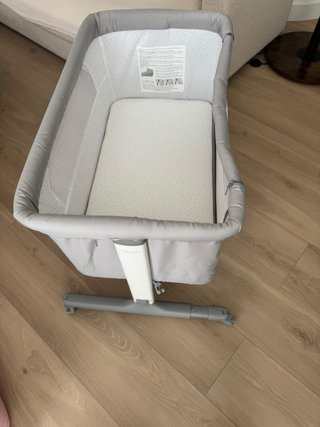 Minicuna bebé gris con bolsa transporte