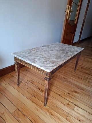 Mesa auxiliar mármol y madera