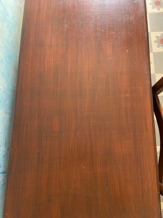 Escritorio madera con 2 sillas