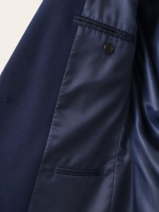 Traje de hombre azul marino