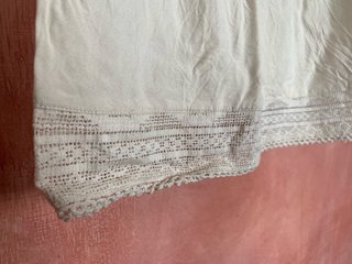 Top Tiffosi beige con encaje