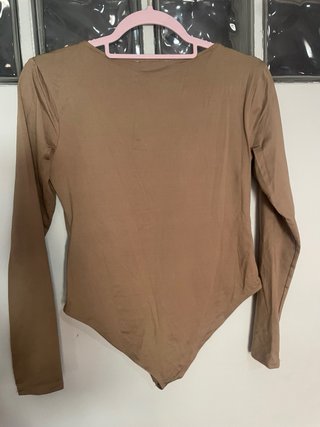 Body manga larga Stradivarius Marrón T.L