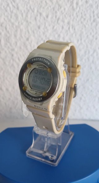 Reloj Casio Baby-G 1300 100 metros bajo el agua