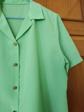 Blusa verde manga corta