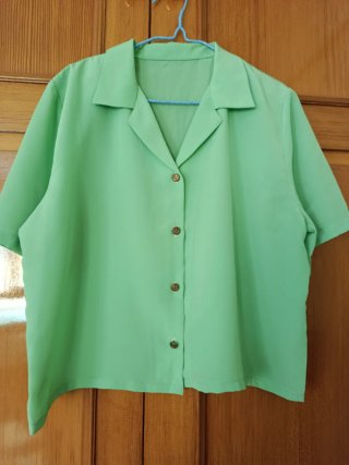 Blusa verde manga corta