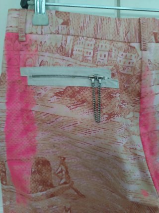 Elegante pantalón pirata Custo
