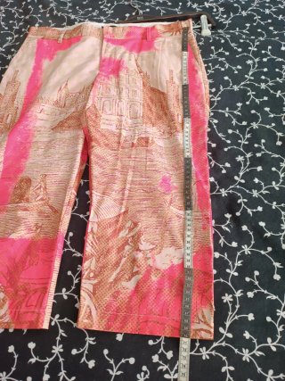Elegante pantalón pirata Custo