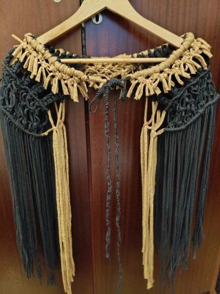 Hombrera Macramé Trapillo Capa Corta