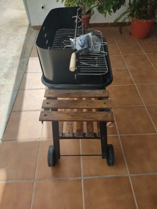 Barbecue a carbone Florabest Lidl con libro di istruzioni