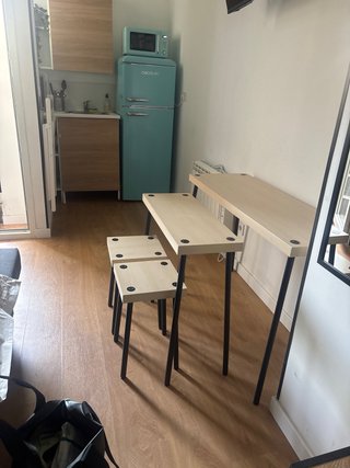 Mesa alta y 2 banquetas madera y metal