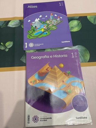 Se venden geografía e historia los dos libros