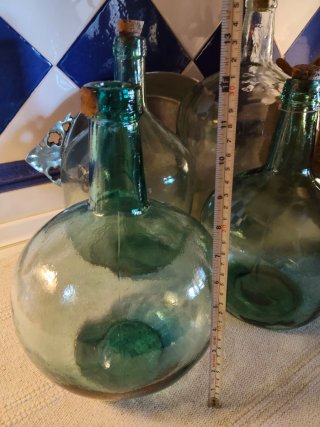 Bottiglie di vetro vintage in vari formati
