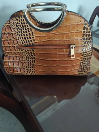Bolso Camel Piel Cocodrilo Dorado
