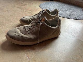 Zapatillas Camper Talla 45 Beige/Gris