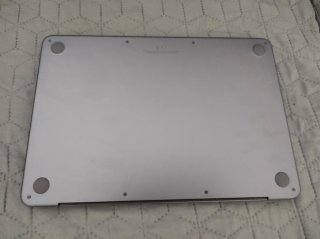 MacBook Neo A18 Pro, color Índigo.