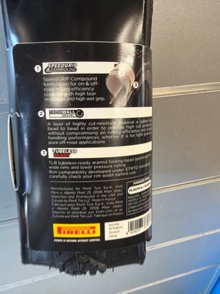 Cubierta Pirelli Cinturato Cross M 700x33c