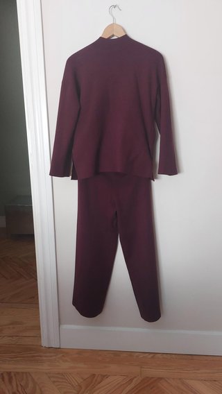 Conjunto burdeos (jersey M + pantalón L)