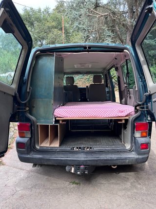 Volkswagen T4 Camper 2002, camper con nevera