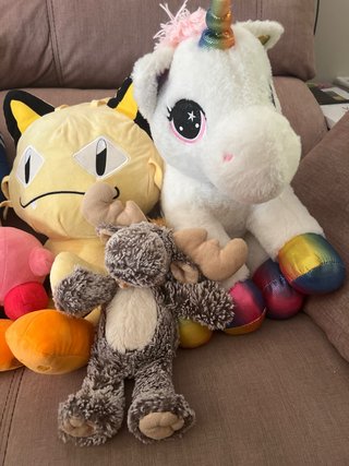 Lote de peluches: Mario, Stitch, Spiderman y más