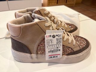 Zapatillas Zara Beige y Dorado Brillo