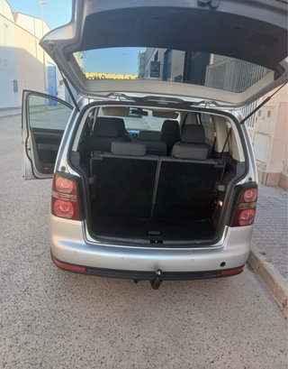 Volkswagen Touran 2.0 TDI   7 plazas