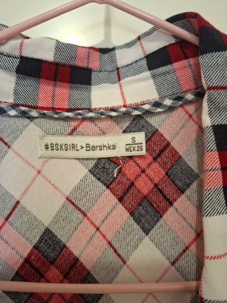 Camisa cuadros Bershka roja y blanca Talla S