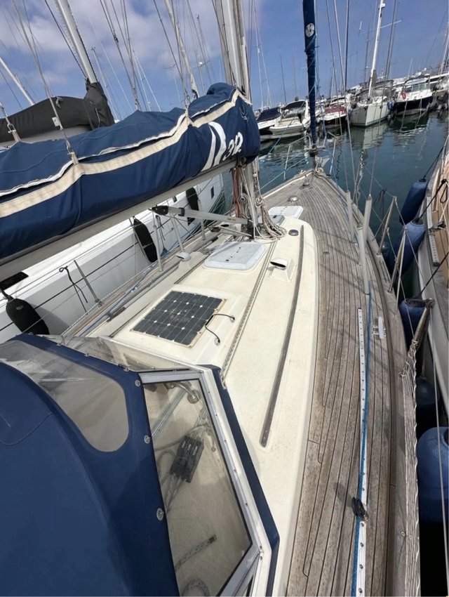 Velero Hallberg-Rassy 312 J