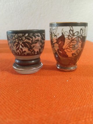 10 Bicchierini e vassoio rosolio primi '900 arg.