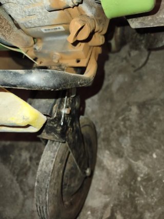 Motocultor con motor de gasolina