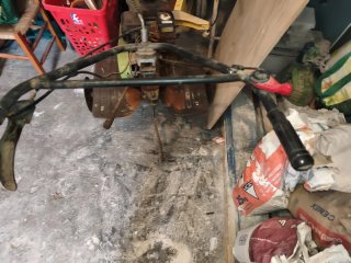 Motocultor con motor de gasolina