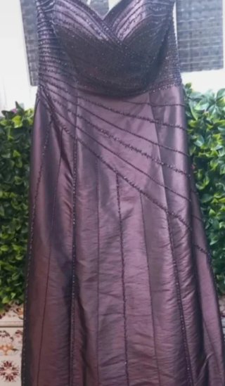 Vestido de ceremonia marrón