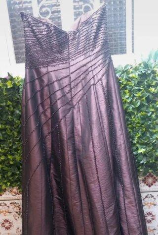 Vestido de ceremonia marrón
