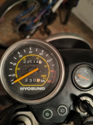 Hyosung GT 125 Naked Negra