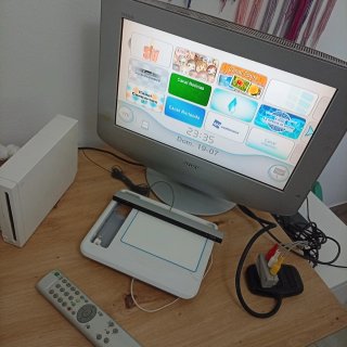 Nintendo Wii Completa + 3 Mandos y Accesorios