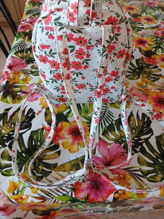 Mochila Parfois estampado floral