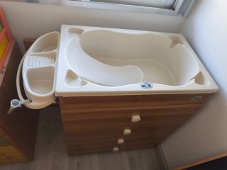 Cambiador bañera bebé madera