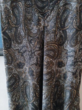 Vestido sin mangas estampado midi