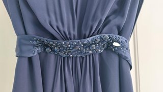 Vestido Coast azul petróleo con pedrería