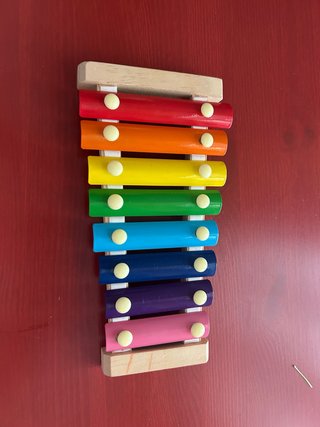 Xilófono de madera y metal para niños
